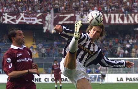 魏祥鑫：法国球员技术上并不比我们优秀多少，但身体条件更好