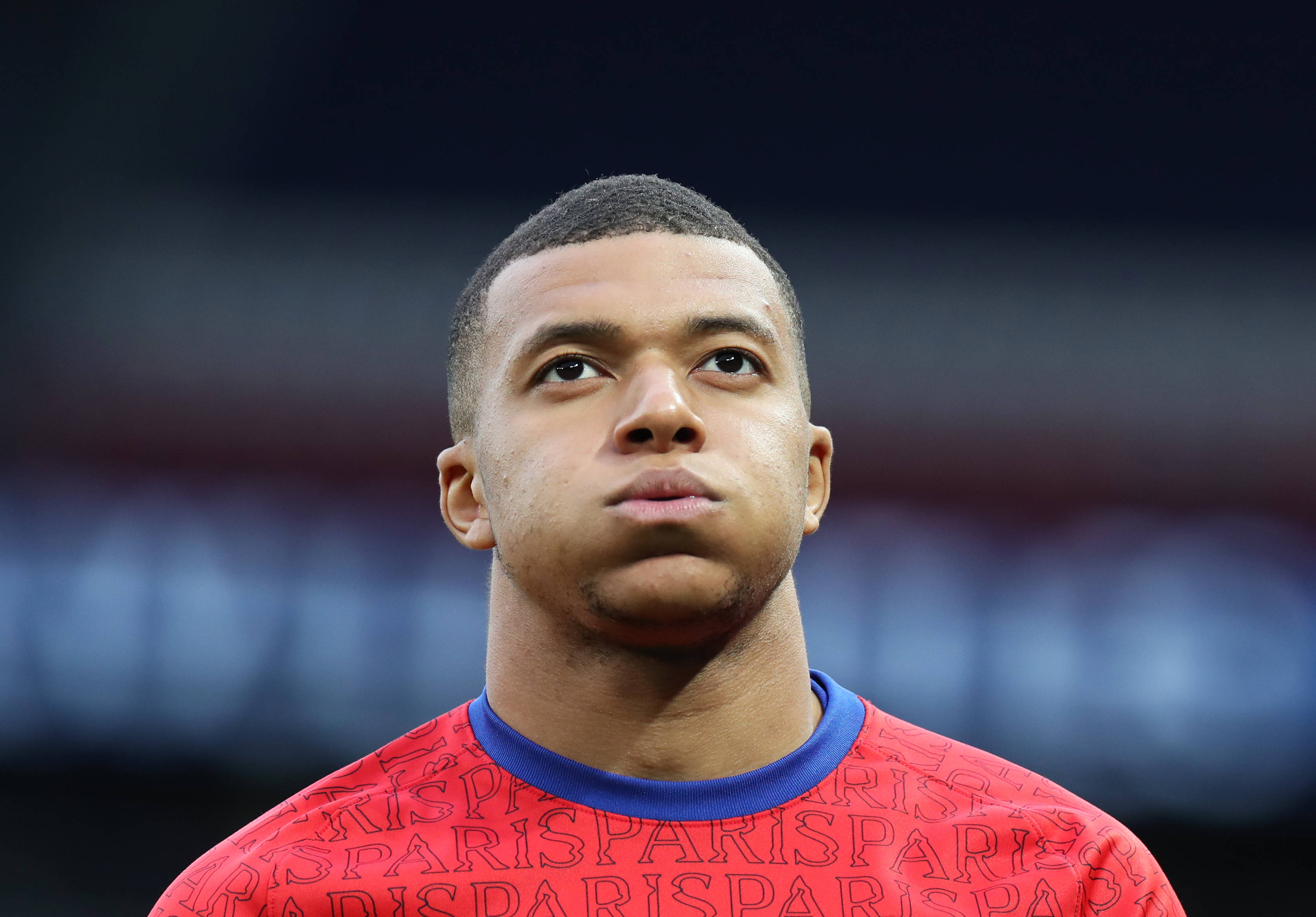 记者：丘库埃泽目前最有可能去富勒姆，土超俱乐部没报价