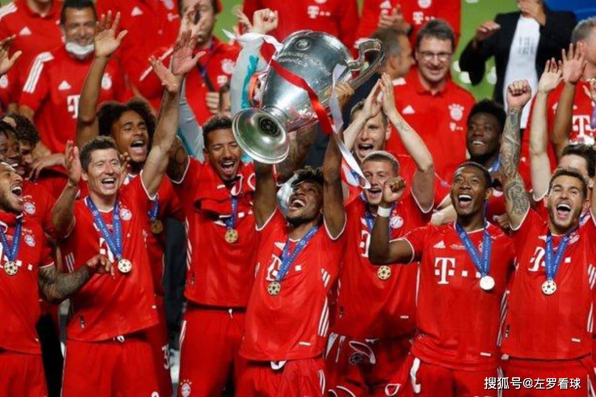 英国女歌手利帕现场观看阿根廷国家德比，并与里克尔梅合影