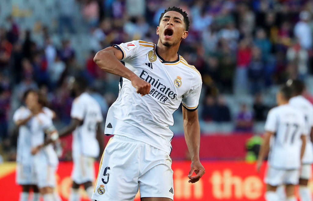 意甲半场：拉比奥世界波，托莫里送点，都灵2-1米兰（意甲半场战报：拉比奥轰世界波，托莫里送点，都灵暂2-1领先米兰）