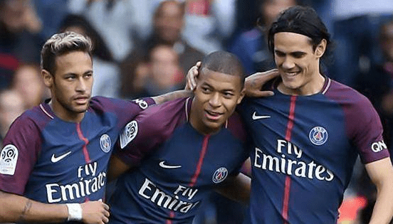 仅4分钟！舍瓦利耶成为法国国家队近90年来首秀丢球最快门将（开场仅4分钟遭破门！舍瓦利耶创法国队近90年门将首秀最快丢球纪录）